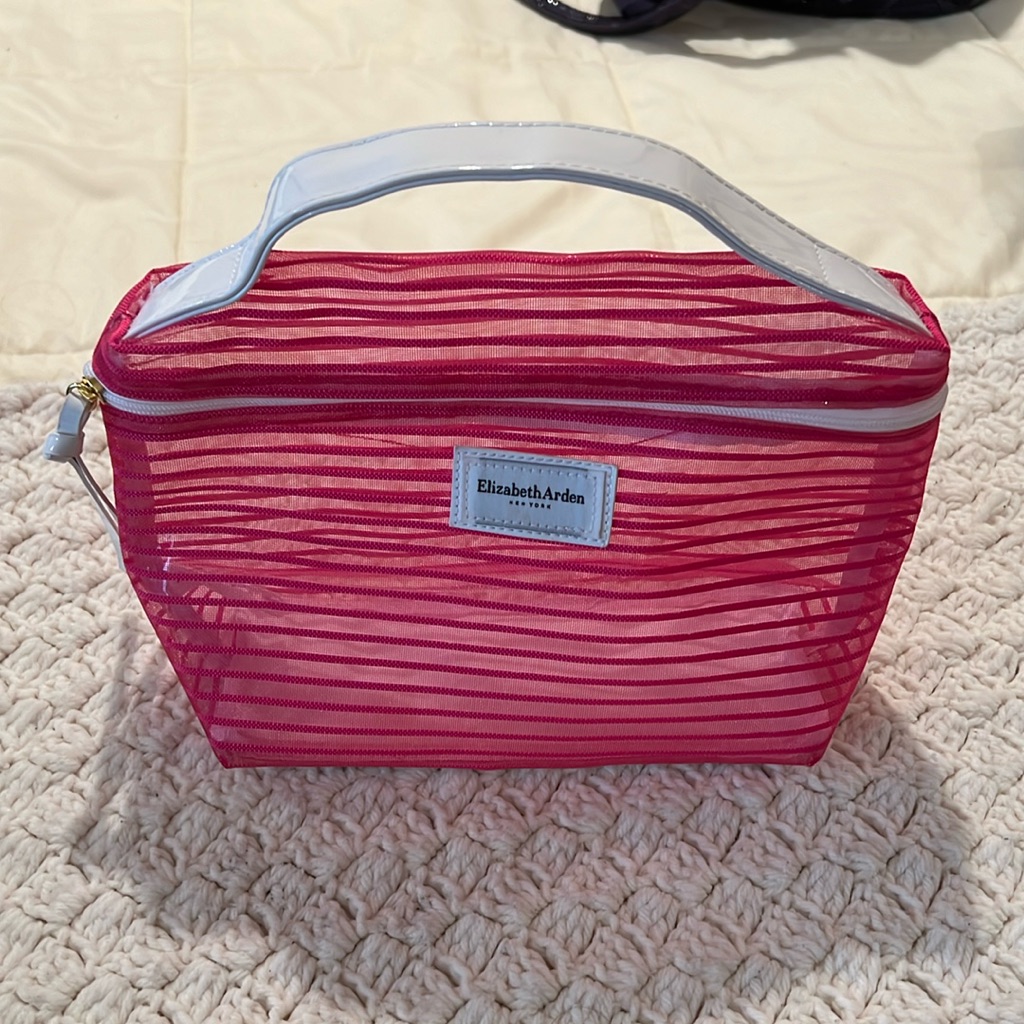Elizabeth Arden Makeup Bag Elizabeth Arden Makeup Bag